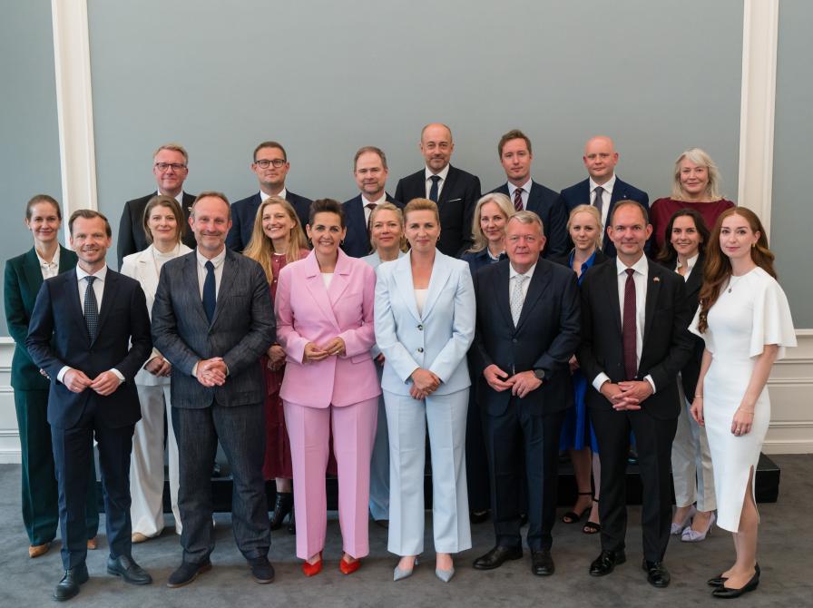 Pressefoto af den nye regering. Billedet kommer fra Statsministeriet.